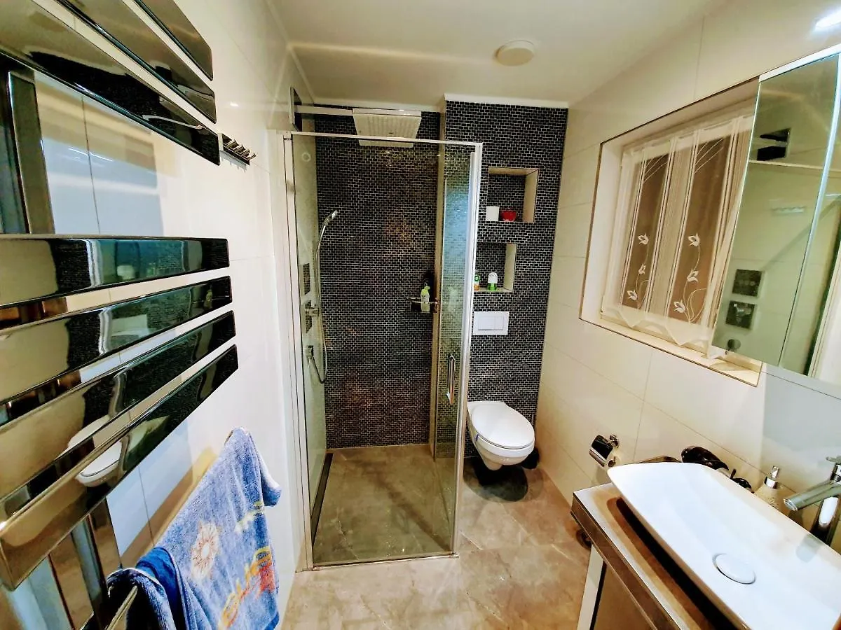 3 Z moderne Wellnesswohnung - Sauna, Kamin, Parkplätze 65m2 bis 6 Per München Deutschland